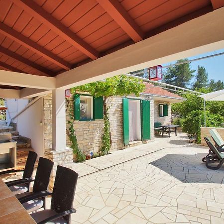 Holiday Home Liberan ヴェラ・ルカ エクステリア 写真